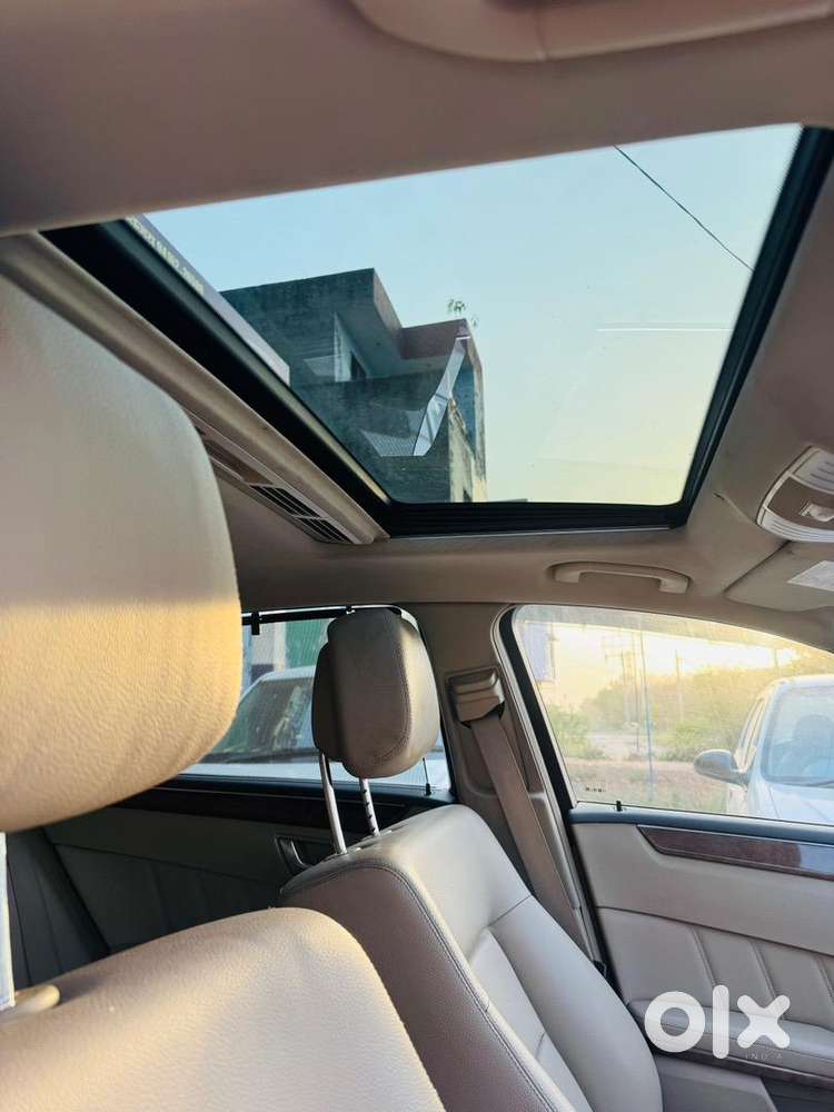 Mercedes-benz E-class 2012