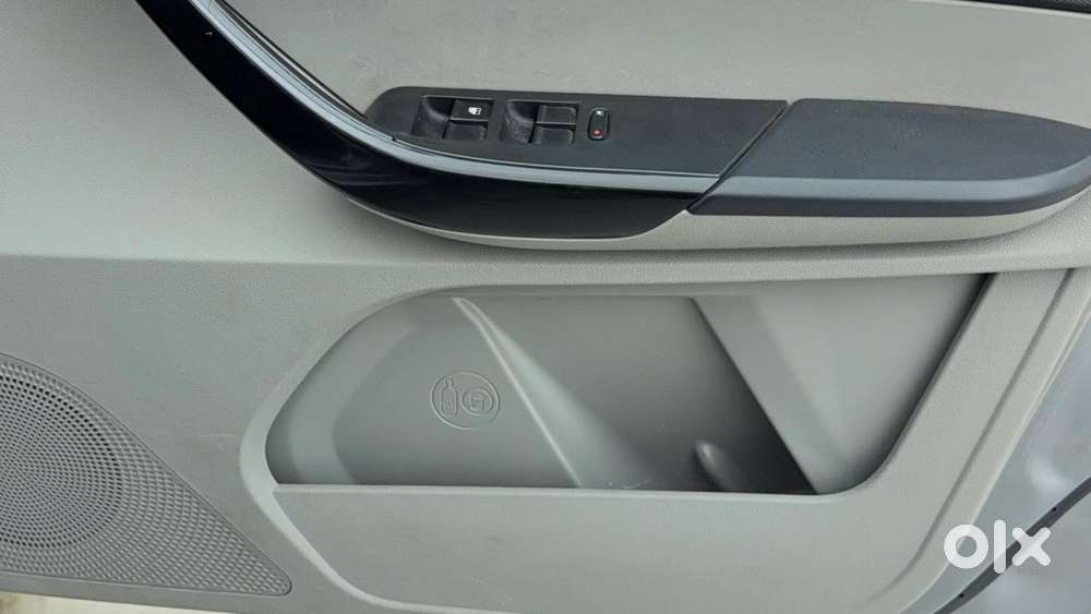 Tata Tiago 1.2 Revotron Xza, 2019, Petrol