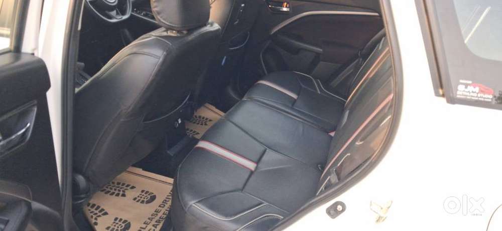 Maruti Suzuki Brezza 1.5 Zxi At Smart Hybrid, 2023, Petrol