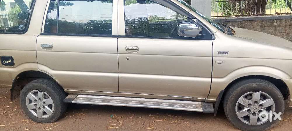 Chevrolet Tavera 2012 Diesel 175000 Km Driven