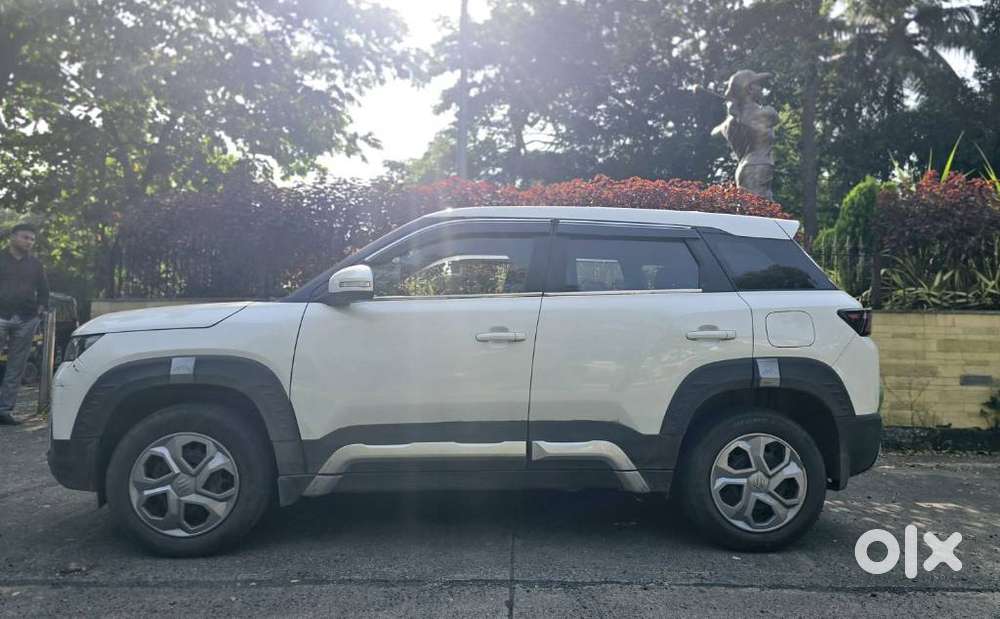 Maruti Suzuki Brezza 1.5 Vxi Cng, 2023, Cng & Hybrids