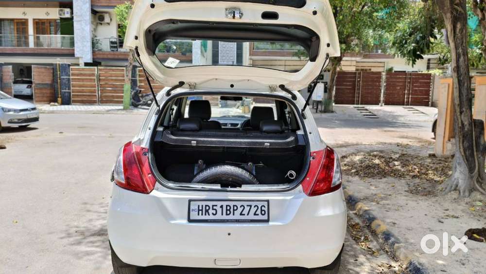 Maruti Suzuki Swift 1.2 Lxi (o), 2017, Cng & Hybrids