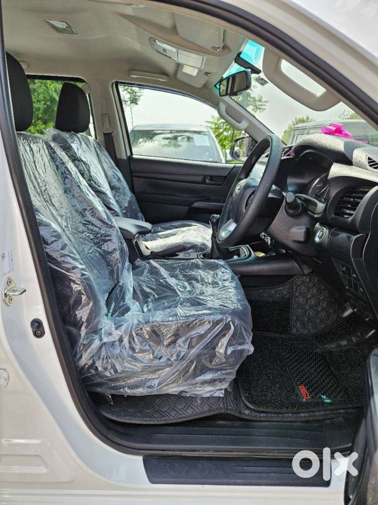 Toyota Hilux 2.8 High 4x4 Mt, 2025, Diesel