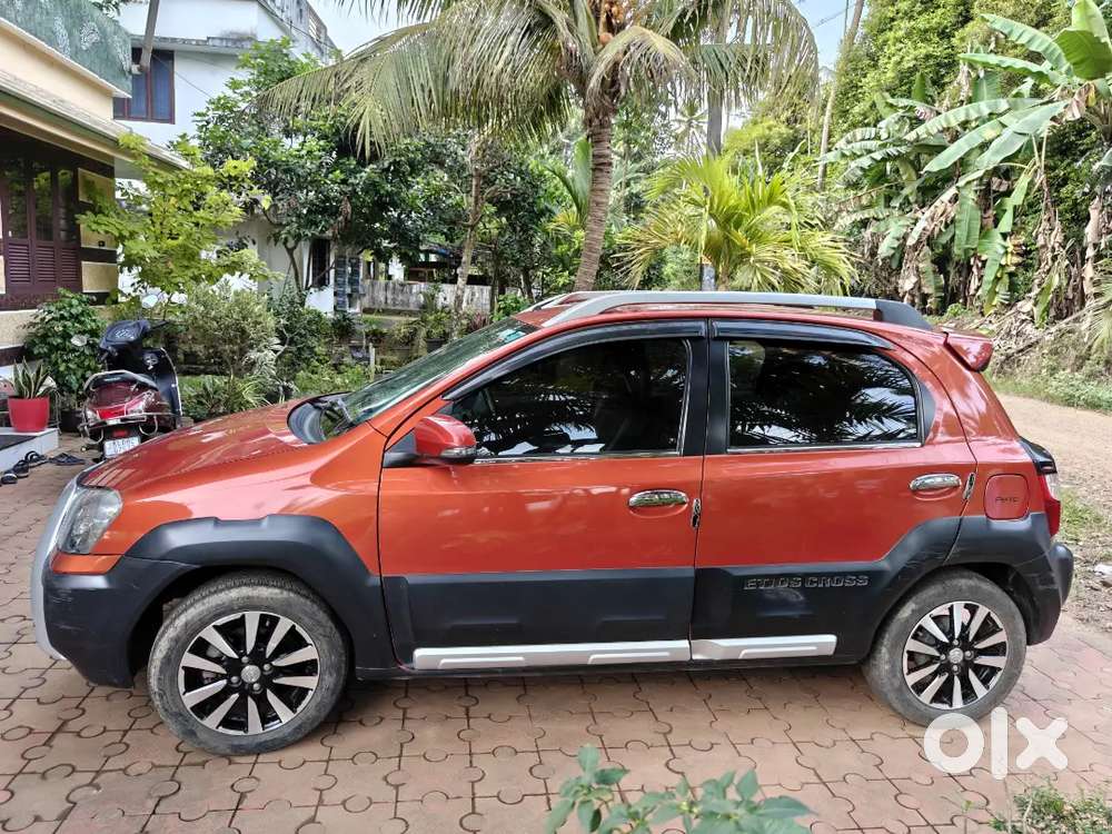 Toyota Etios Cross 2018