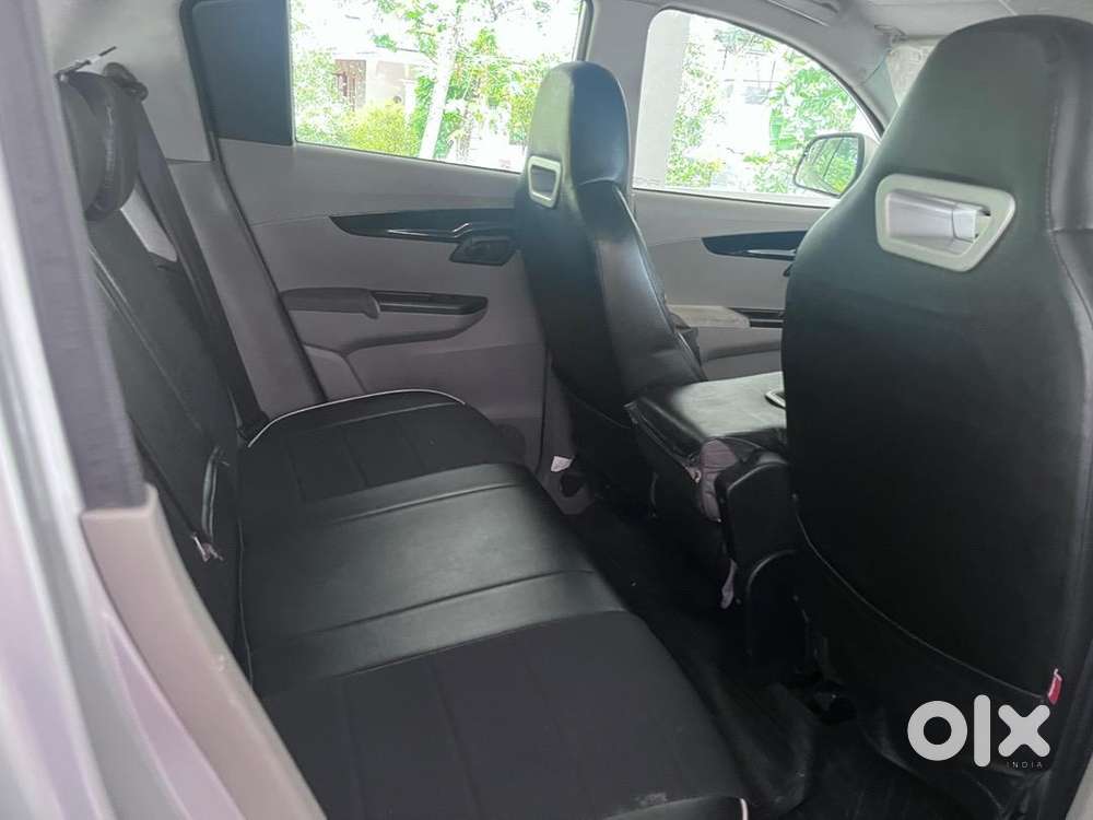 Mahindra Petrol Car 2016