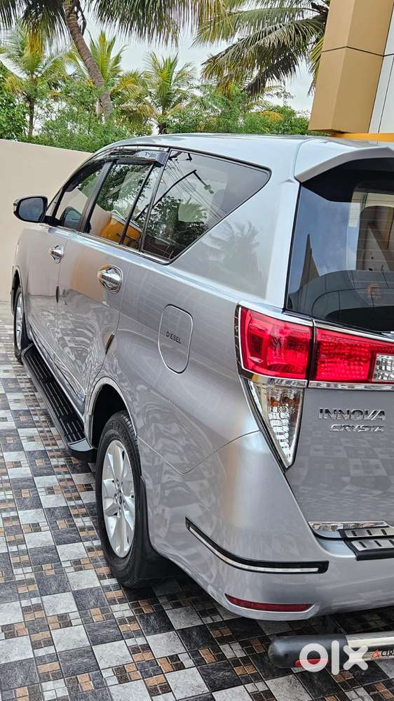 Toyota Innova Crysta 2.4 G Plus Mt 7 Str, 2017, Diesel