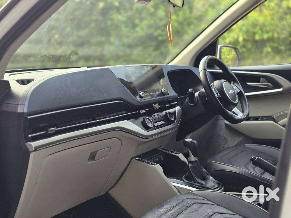 Kia Carens G1.5 6mt Gravity, 2025, Petrol