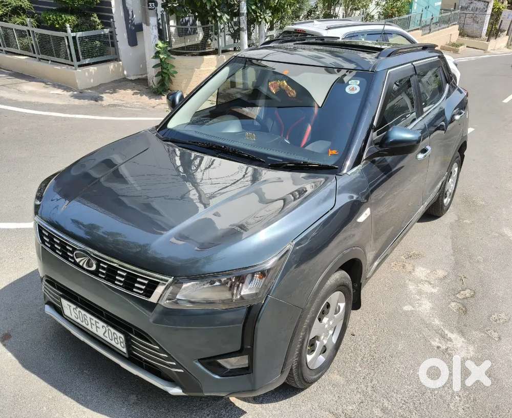 Mahindra Xuv300 W6 Diesel 38000 Kms Non Accident Showroom Service