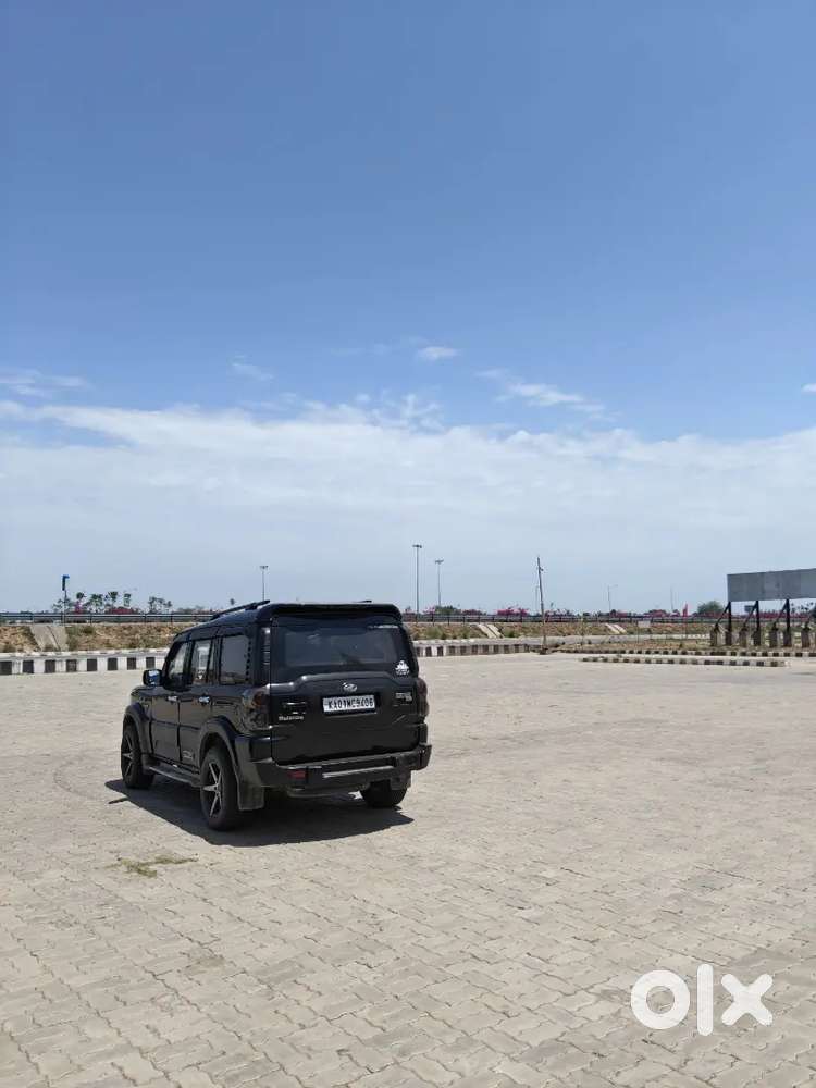 Mahindra Scorpio Classic 2015