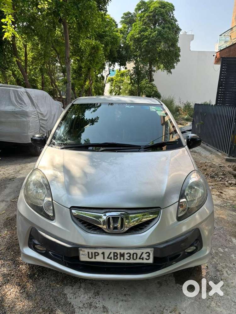 Honda Brio 2011 Petrol Well Maintained