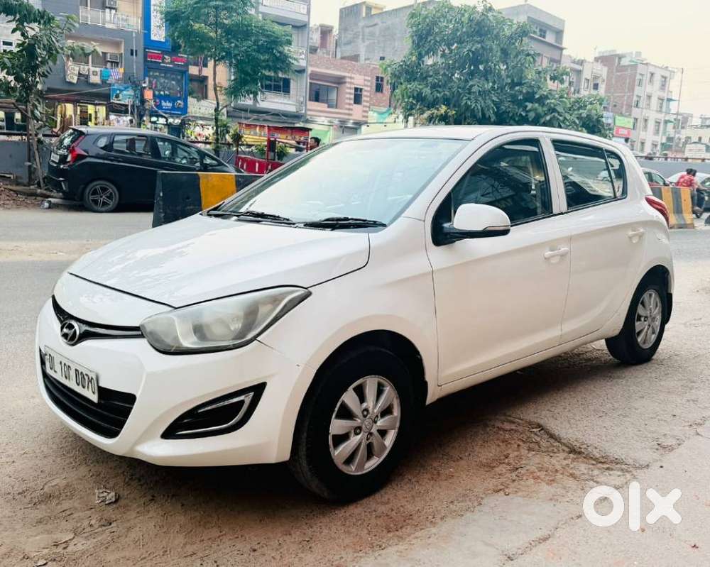 Hyundai I20 Petrol Cvt Magna Executive, 2013, Petrol