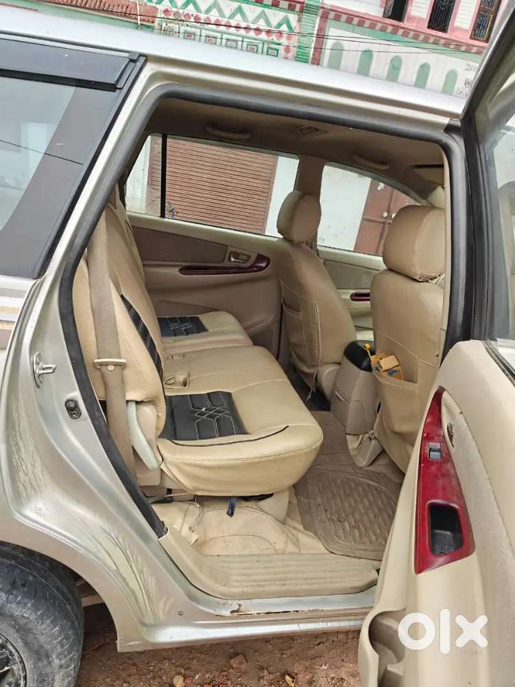 Toyota Innova 2006 Diesel 220000 Km Driven