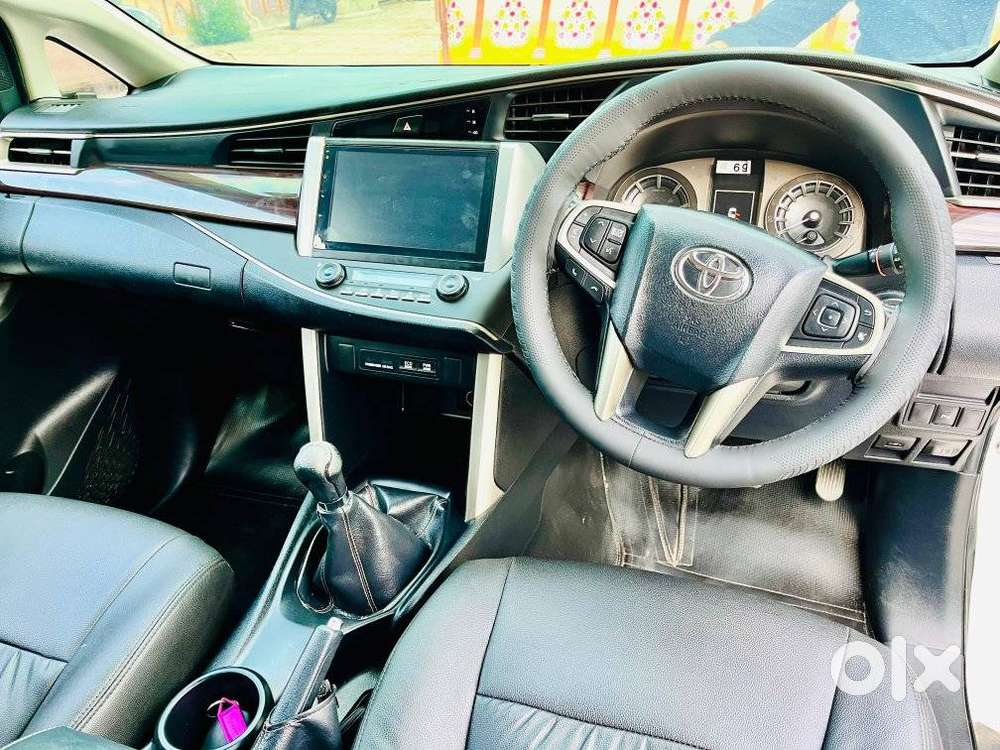Toyota Innova Crysta 2.4 V 7 Str, 2016, Diesel