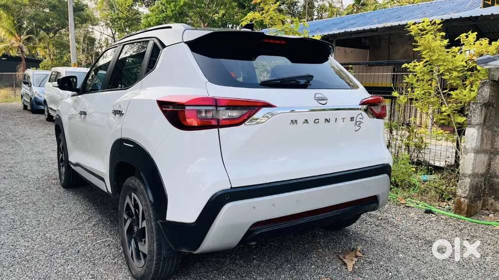 Nissan Magnite 1.0 Xv Petrol Manual 2022