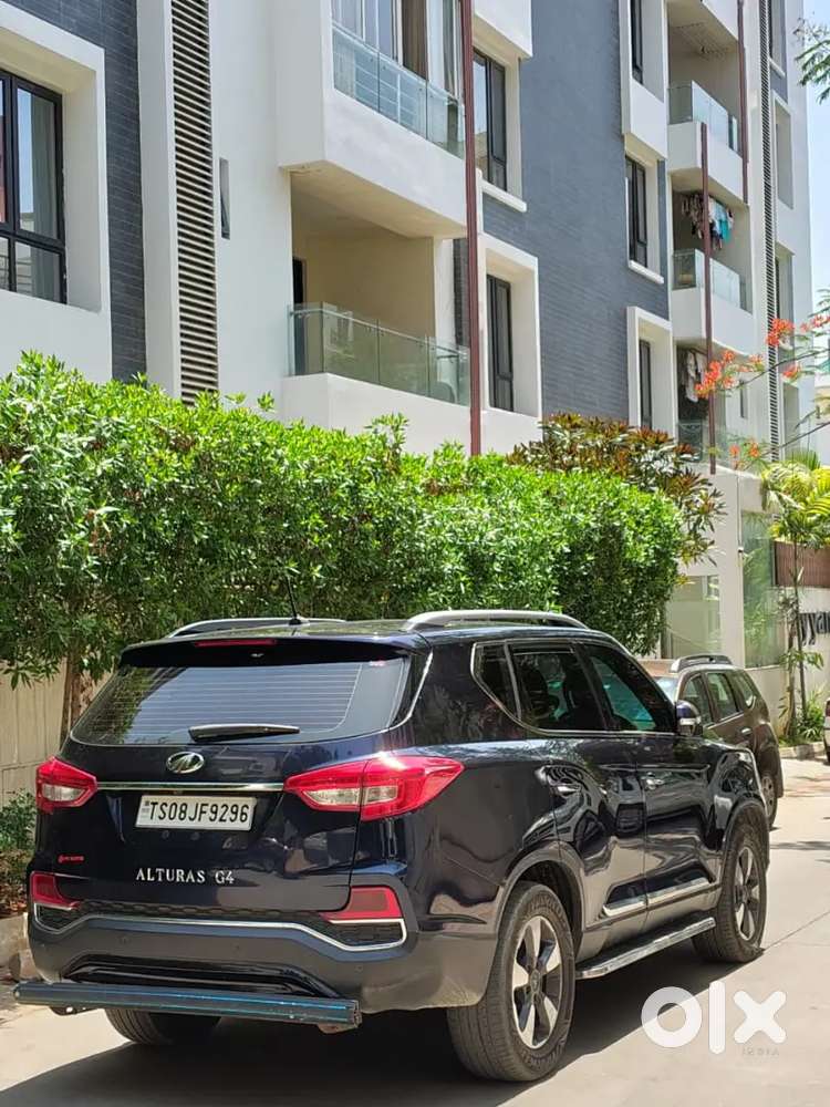 Mahindra Alturas G4 2022 Diesel Variant