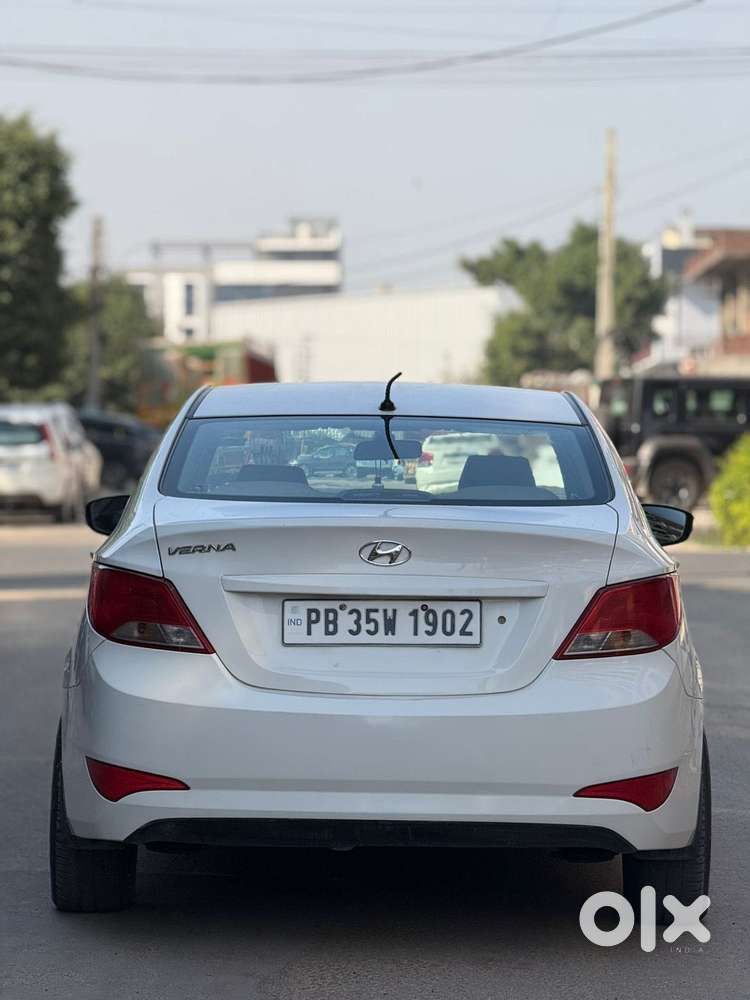 Hyundai Verna Ex 1.5 Petrol Mt, 2015, Petrol