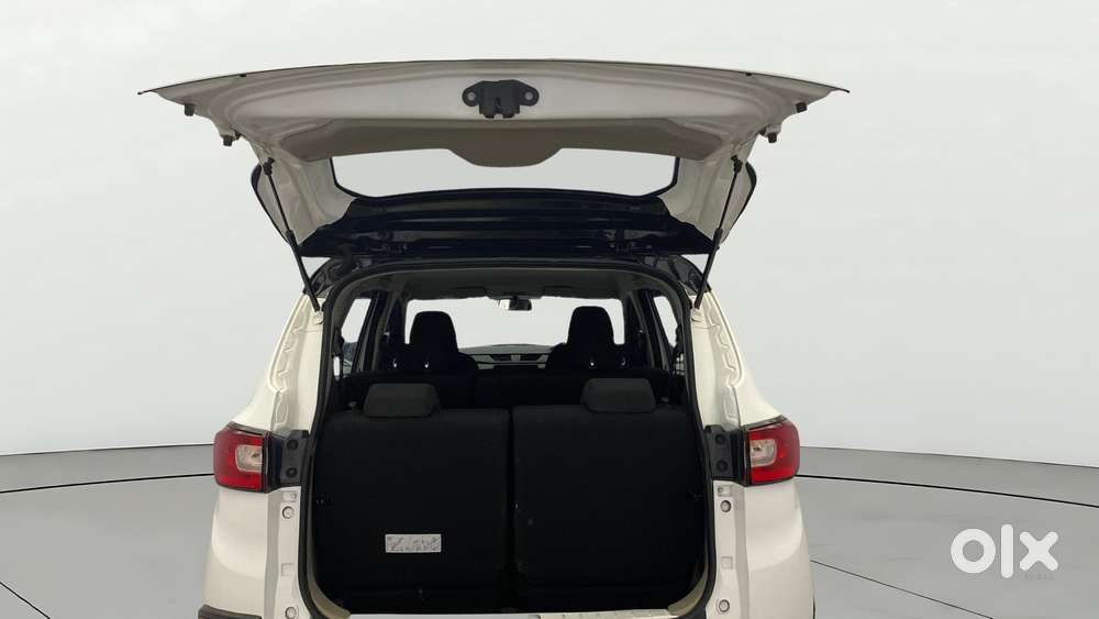 Renault Triber Rxl, 2023, Petrol