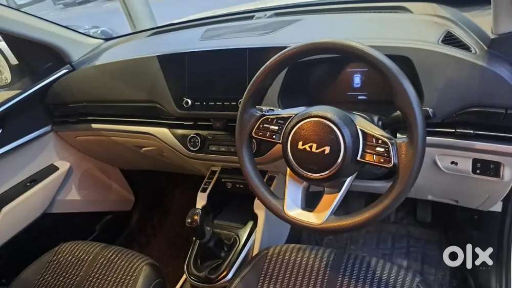 Kia Carens 2024