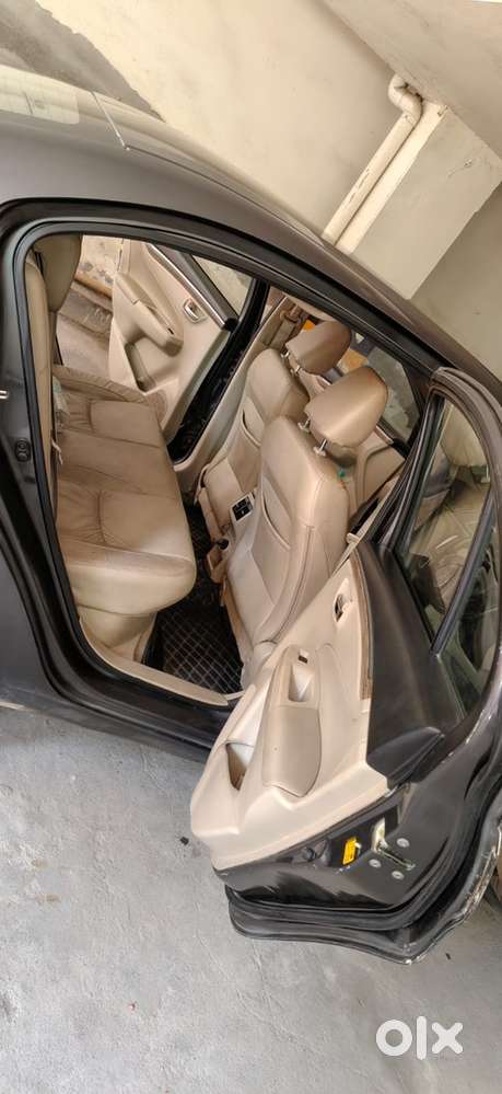 Maruti Suzuki Ciaz Petrol 76000 Km Driven