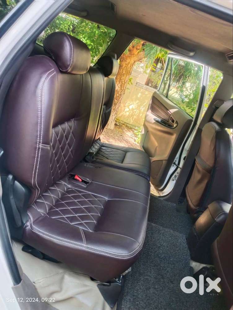 Innova 8 Seater