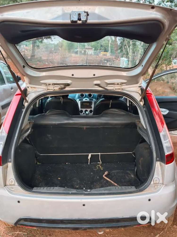 Ford Figo 9 Petrol 119870 Km Driven