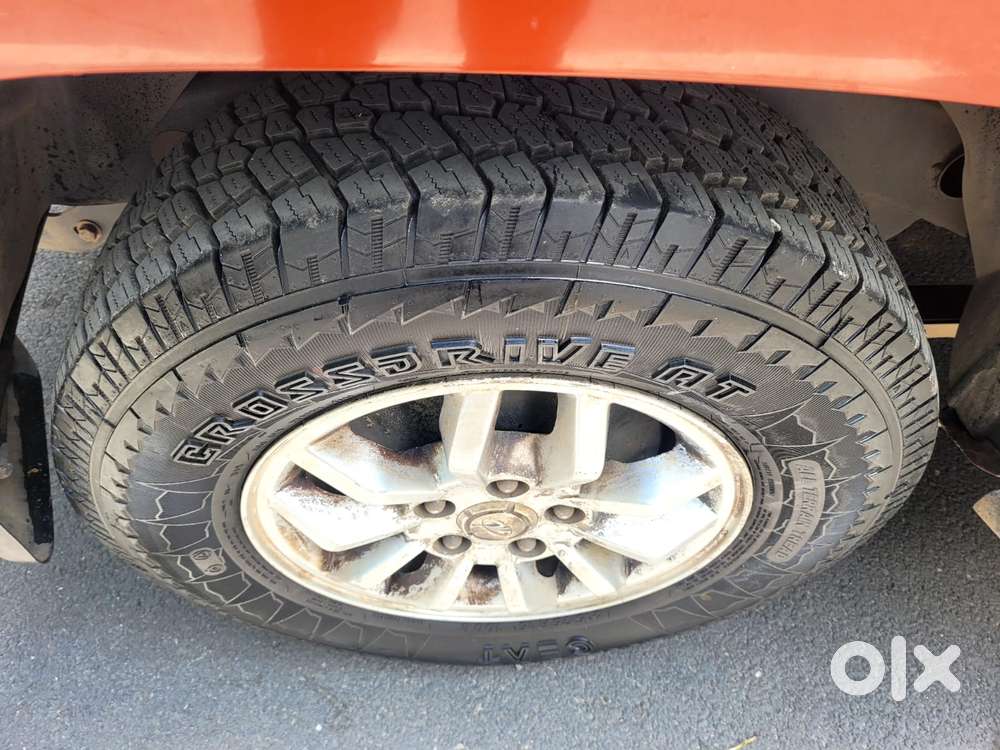 Mahindra Tuv 300 T8, 2017, Diesel