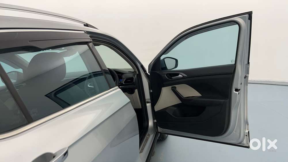 Volkswagen Taigun Topline 1.0 Tsi At (electric Seats), 2022, Petrol
