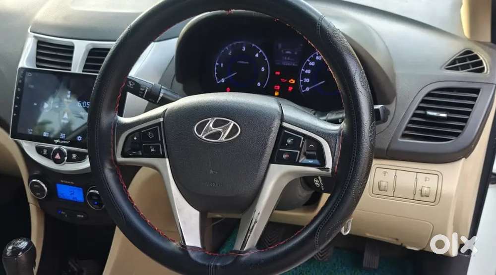 Hyundai Fluidic Verna Sx 1.6 2013