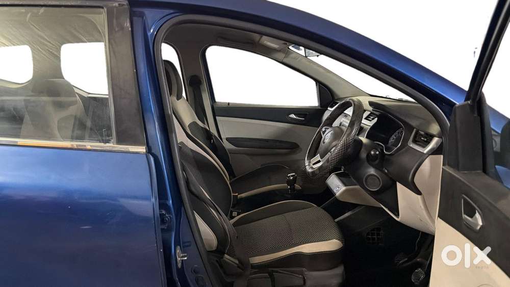 Renault Triber Rxz, 2021, Petrol