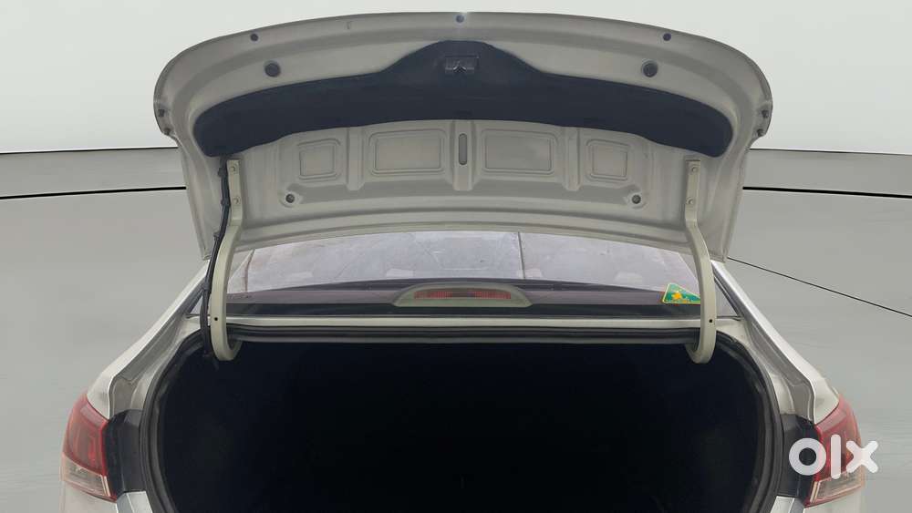 Hyundai Verna 1.5 Sx Vtvt, 2020, Petrol