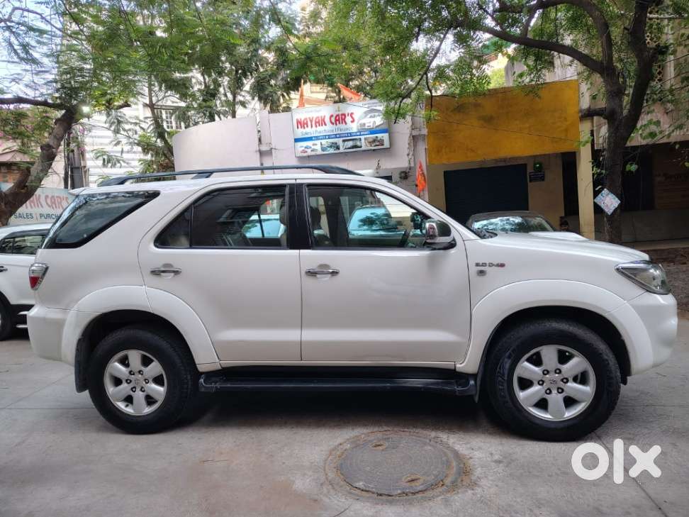 Toyota Fortuner 3.0 4x4 Manual, 2011, Diesel
