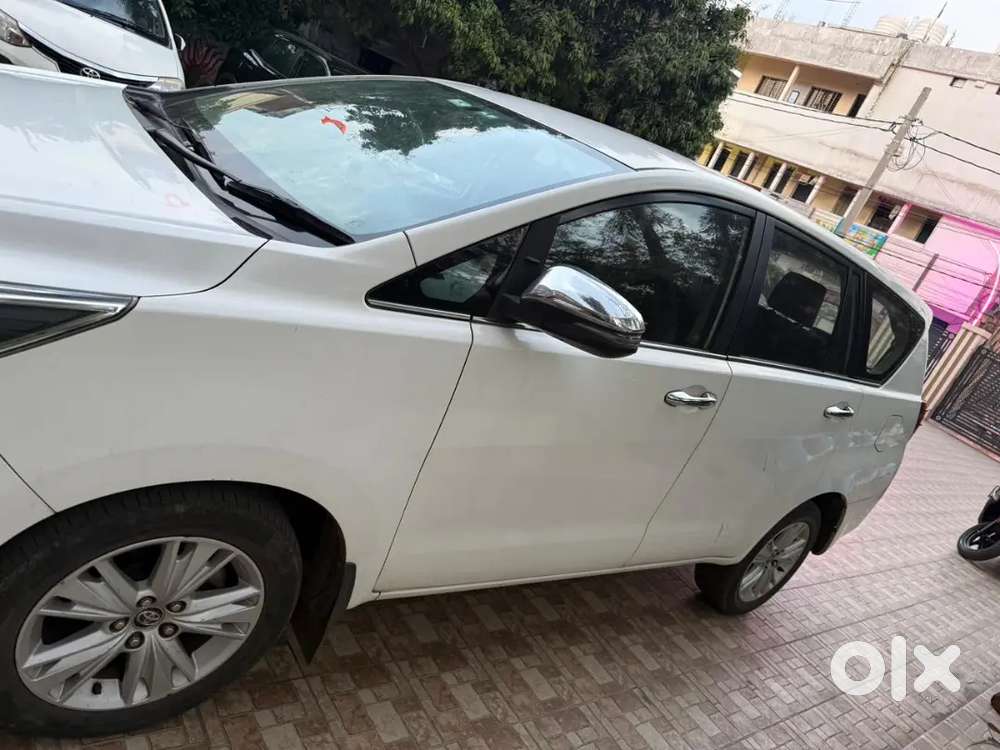 Toyota Innova Crysta 2019