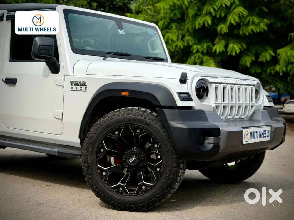 Mahindra Thar Roxx, 2025, Petrol
