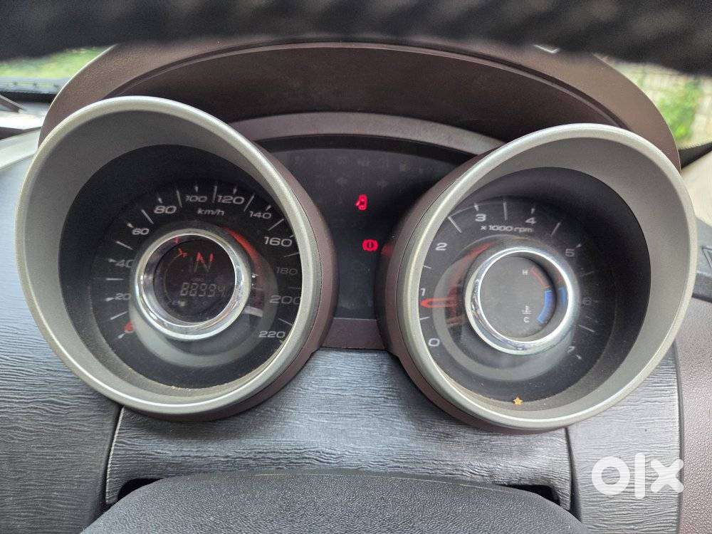 Mahindra Xuv500 W8, 2015, Petrol