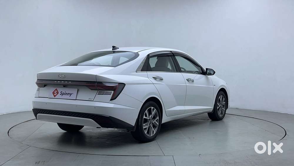 Hyundai Verna 1.5 Sx (o) Vtvt Ivt, 2023, Petrol