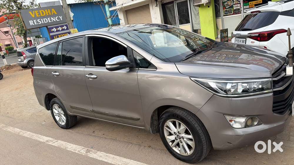 Toyota Innova Crysta 2017 Diesel Well Maintained