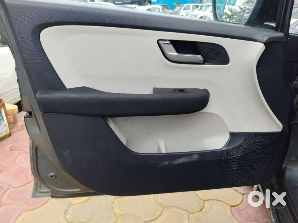 Tata Altroz Xz, 2023, Petrol