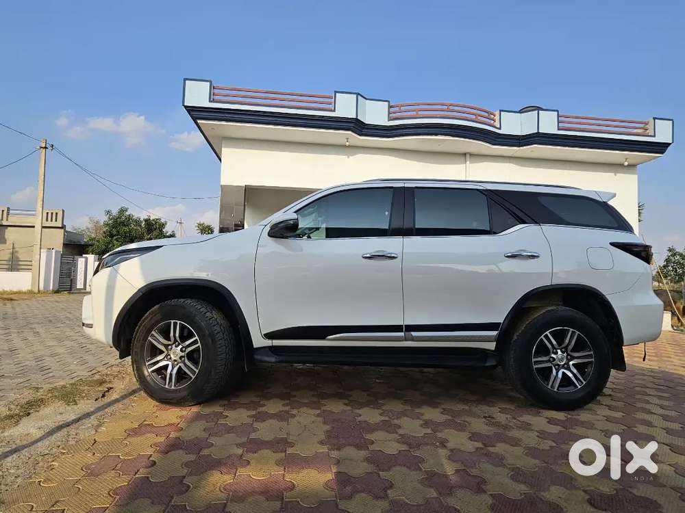 Toyota Fortuner 2021 Diesel 117000 Km Driven