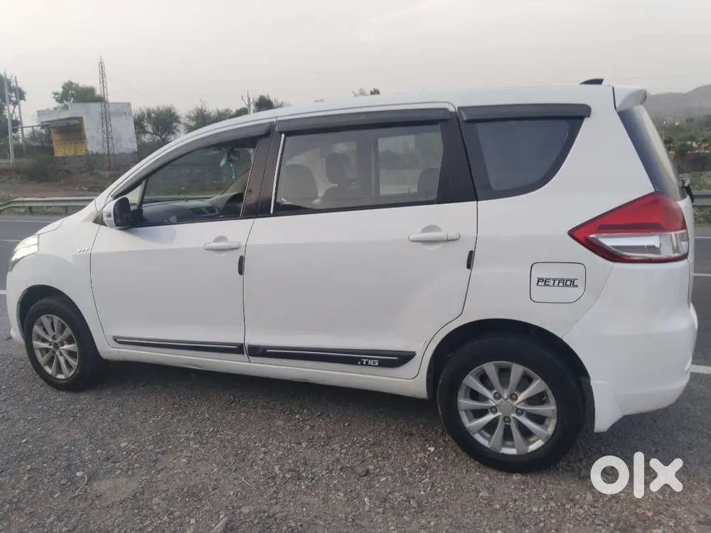 Maruti Suzuki Ertiga 2013 Cng