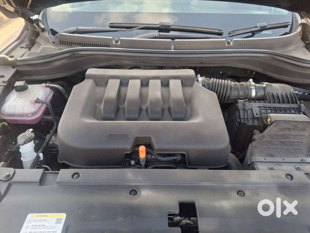 Mahindra Xuv700 2.0 Ax 7 Petrol At Str, 2025, Petrol