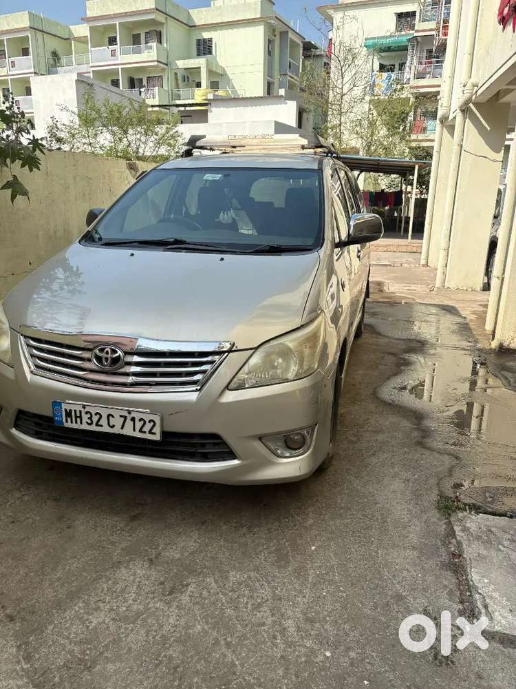Toyota Innova 2012 Diesel Well Maintained