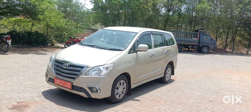 Toyota Innova 2.5 G (diesel) 8 Seater, 2015, Diesel