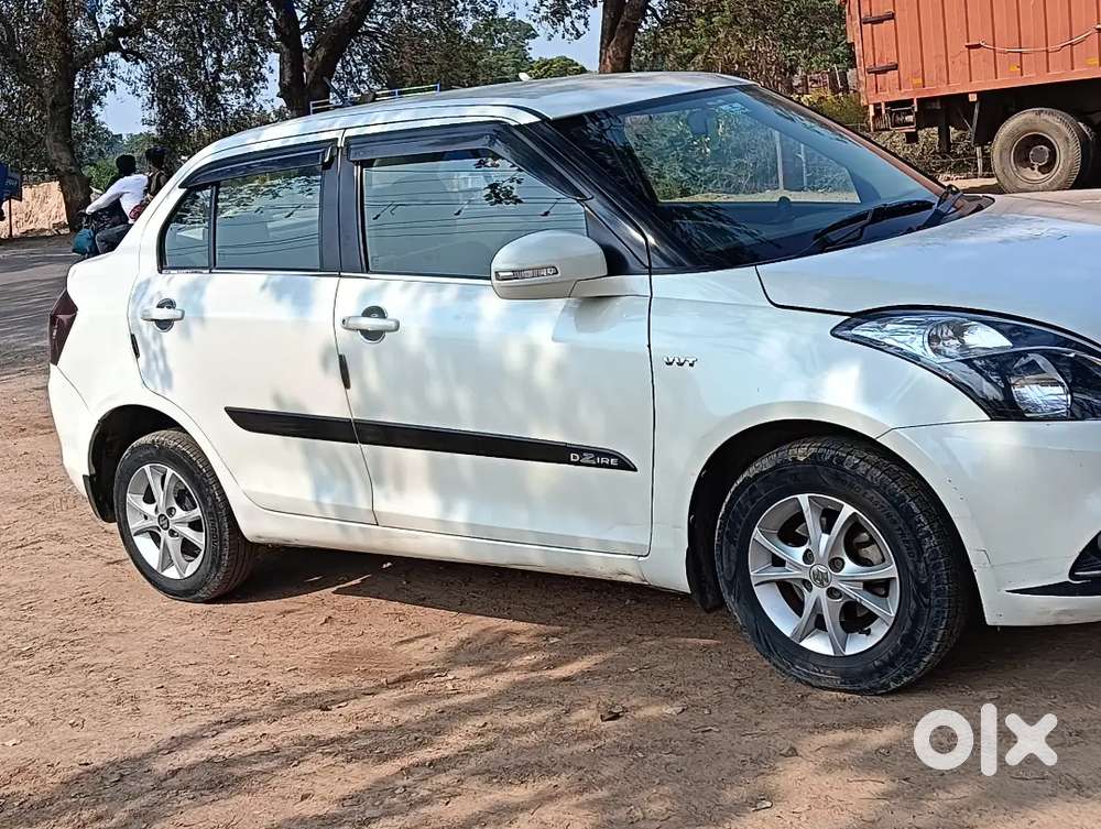 Maruti Suzuki Dzire 2016 Petrol 82785 Km Driven