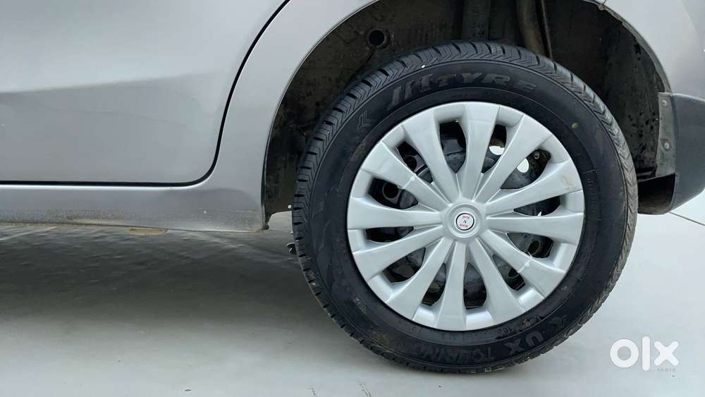 Maruti Suzuki Celerio Zxi Optional Amt, 2016, Petrol