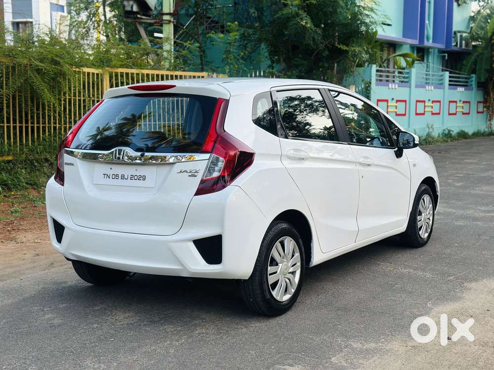 Honda Jazz V Automatic, 2016, Petrol