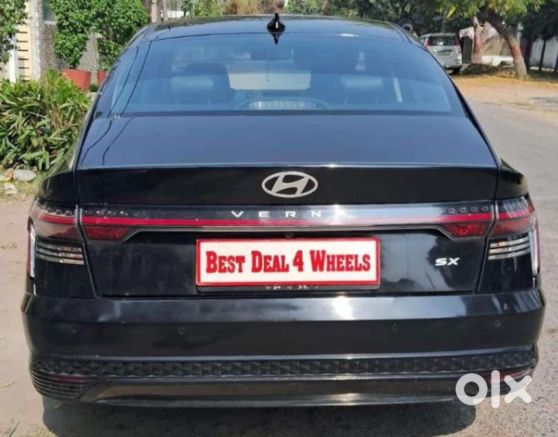 Hyundai Verna 1.5 Sx Ivt, 2024, Petrol