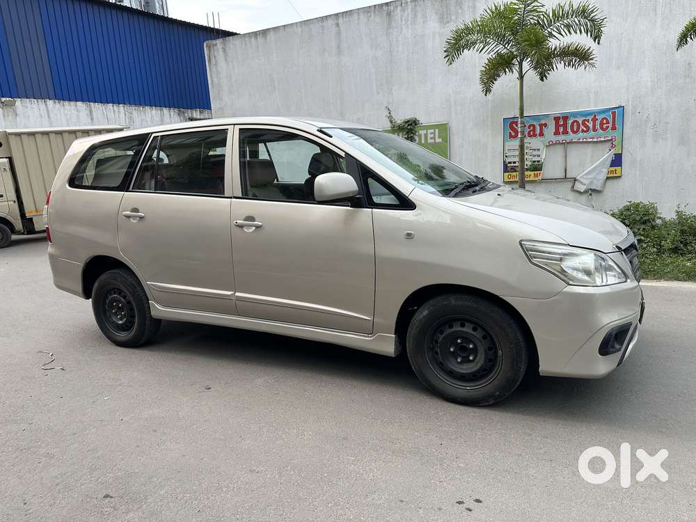 Toyota Innova 2.5 G (diesel) 8 Seater, 2014, Diesel