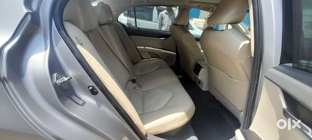 Toyota Camry 2.5 Hybrid, 2023, Cng & Hybrids