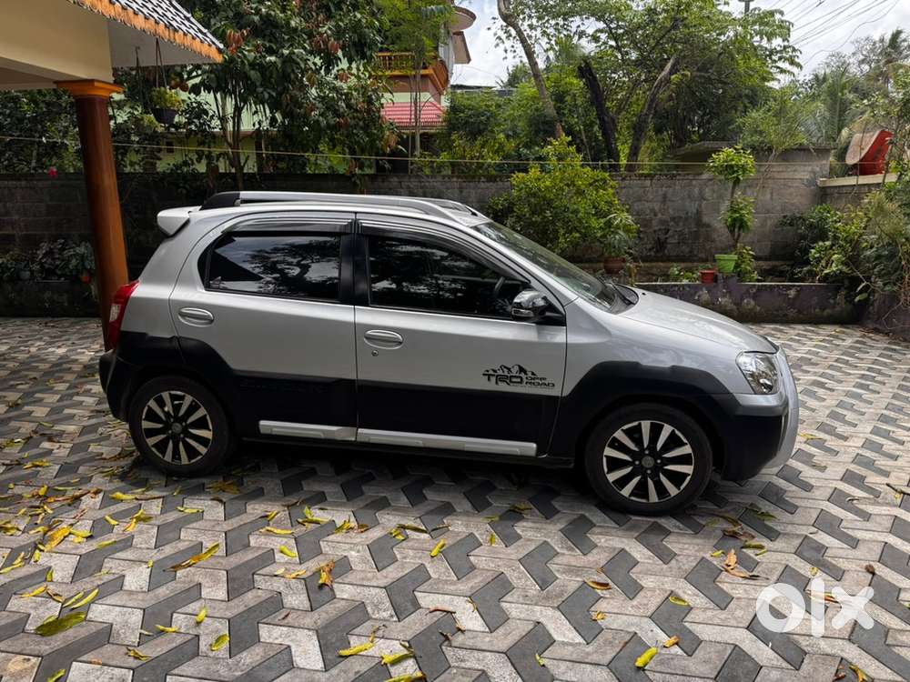 Toyota Etios Cross 2014