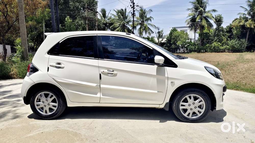 Honda Brio V Automatic, 2013, Petrol